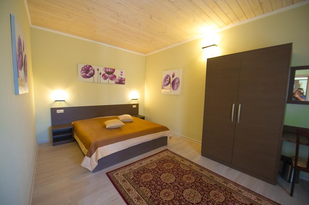 Prince Trubetskoi Winery Otel Nova Kakhovka Oda fotoğraf